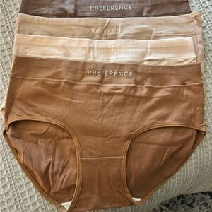 Preference Seamless High-Waist Briefs — Neutral 4-Pack
Small size
